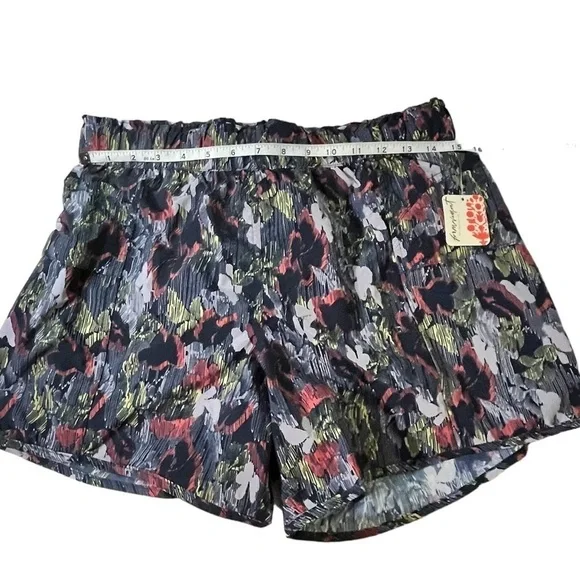 FP Movement by Free People Hooded Vest and Shorts Outfit, Size Small - Picture 7 of 15